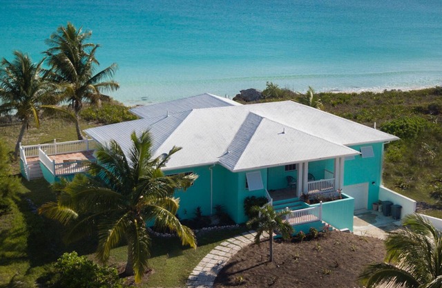 The Nicest & Newest Beach house in Great Harbour, Guaranteed! Enjoy🙂🏝