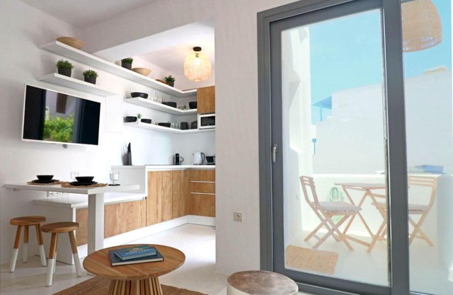 The Nine Graces - Agia Anna Beach Apartements