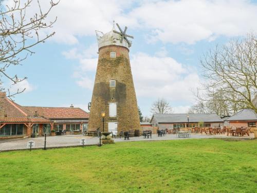 The Oak Room - Windmill Country Retreats