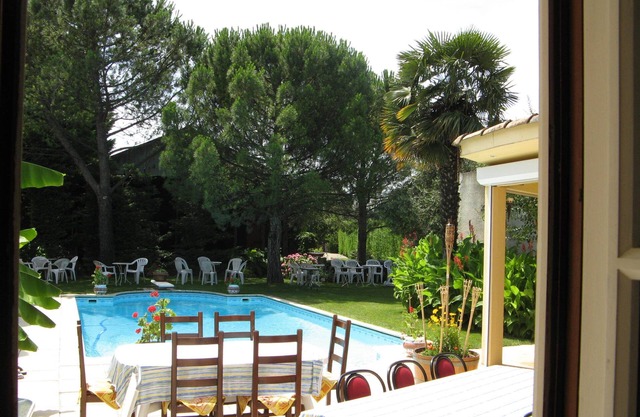 The Oasis of Belfond - Old Relay at the gates of Provence