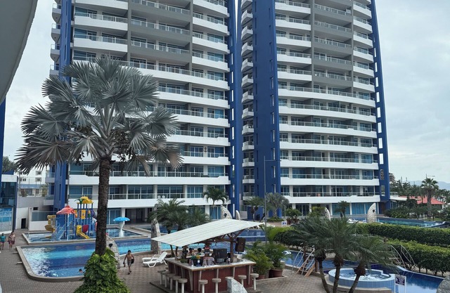 The ocean view condo .”Diamond Beach “ . 2 bedroom with air and WiFi. 2 floor