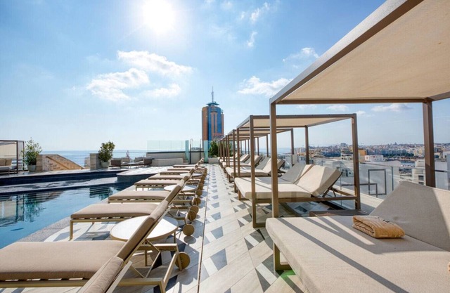 The Official Mercury Suites: APT w/access to Pool