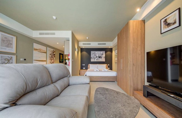 The Official Mercury Suite With Pool & Strong WIFI