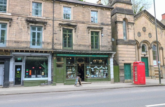 THE OLD APOTHECARY, pet friendly, with a garden in Matlock