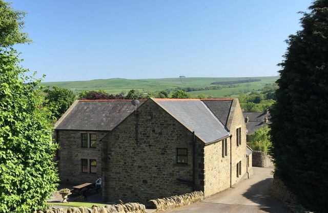 The Old School, large detached house sleeps 15. Ideal for family get togethers.