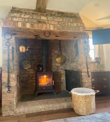The Old Smithy, beautifully restored cottage in Carreghofa, near Llanymynech