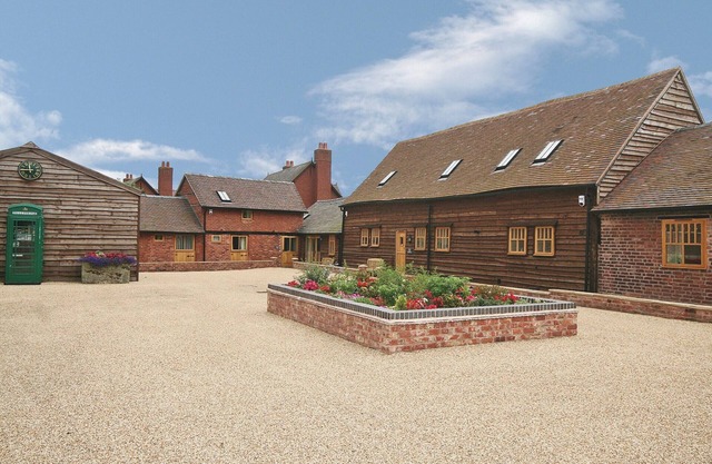 The Olde Granary - E4298