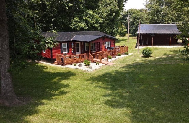 The Ole' Farmhouse