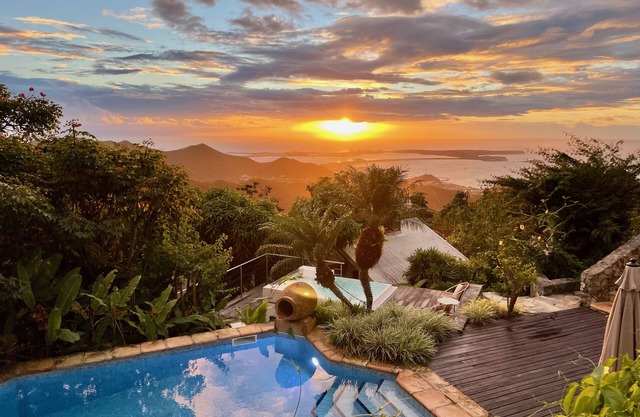 The Paradise Peak - Adults Only