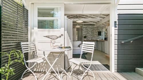 'The Pelicans Nest at Pretty Beach' by Accom Holidays