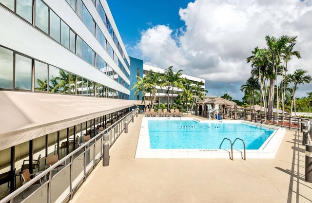 The Perfect Place to Stay! Close to Miami Art Museum, Pet Friendly, Free Shuttle