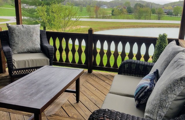 The Potter Cottage -A great family getaway 3 miles from Holiday World