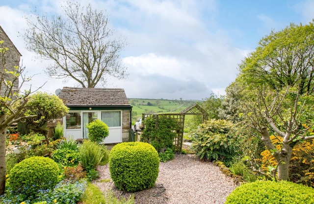 The Potting Shed - One Bedroom House, Sleeps 2