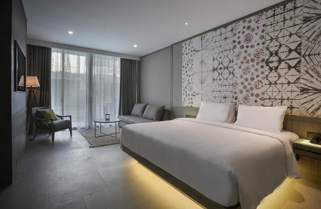 The Premier Sunshine Seminyak Suite
