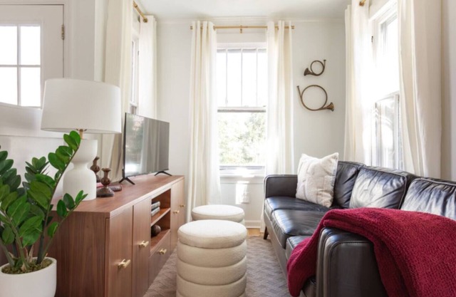 The Quaint Quarters-Oakwood/Modern Chic- Pets OK