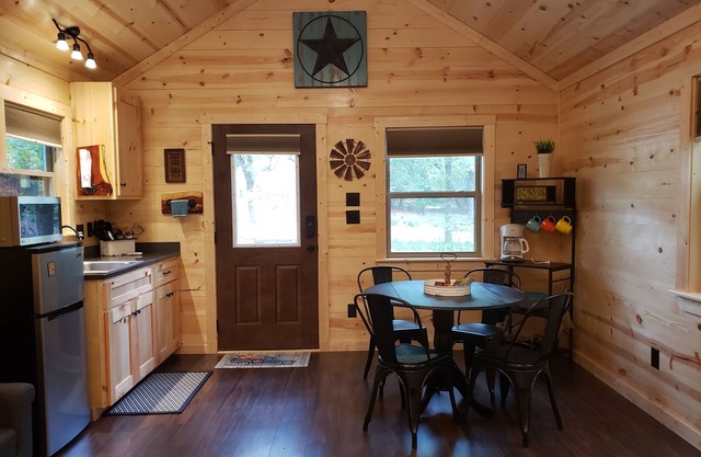 The Redbud Cabin at Roman Nose