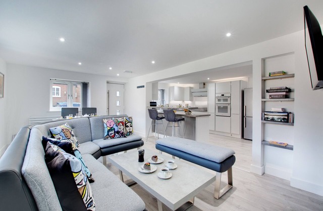 The Retreat - Three Bedroom House, Sleeps 6
