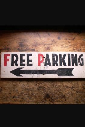 The Retro Retreat with free parking