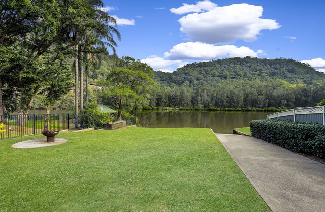 The River House, Wisemans Ferry perfect for families and groups