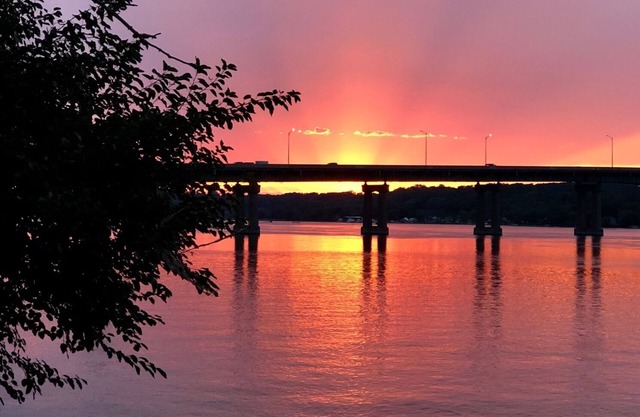 The river's edge on the Mississippi