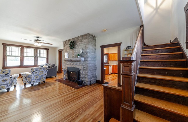 The Rocheport Honey House! Historic & remodeled home!