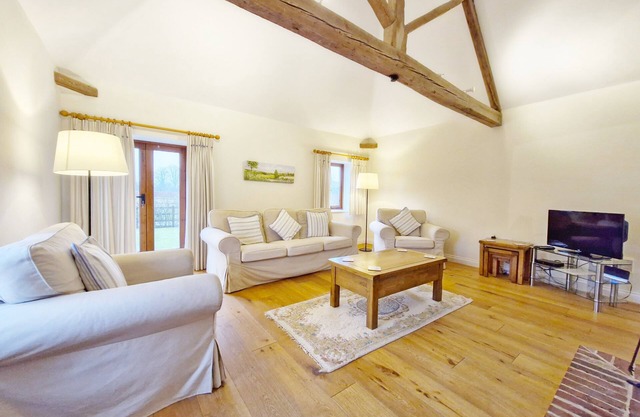 The Run, West Lavant - a barn conversion that sleeps 4 guests in 2 bedrooms