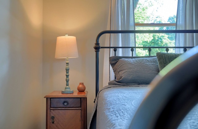 The Safe Harbor House/country view/3 bed/1 bath
