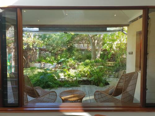 The Sanctuary - garden oasis in South Fremantle