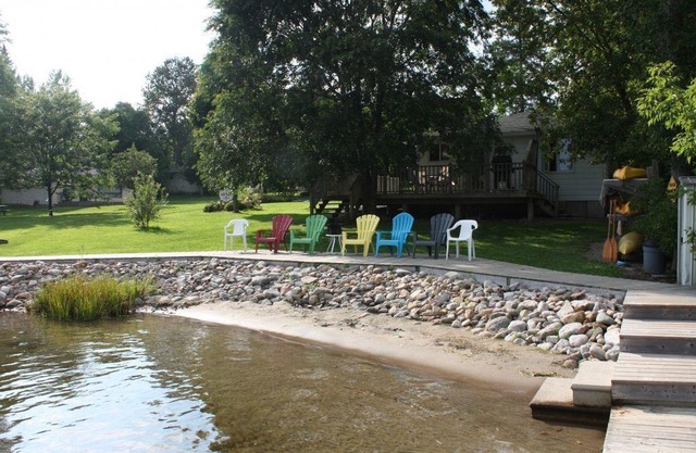 The Saucy Willow Inn & Cottages on Balsam Lake