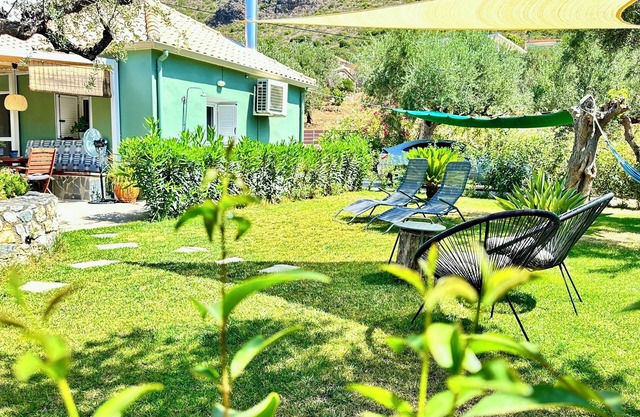 The Secret Garden at Villa Georgia Kalamata nPet Friendly