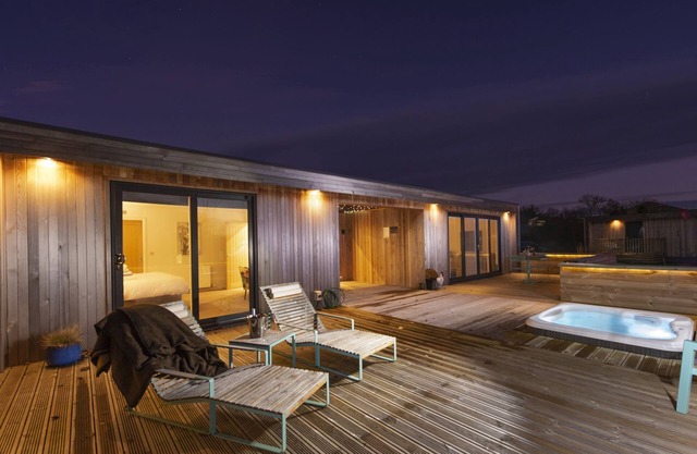 The Spinney, Strawberryfield Park - a lodge that sleeps 2 guests in 1 bedroom