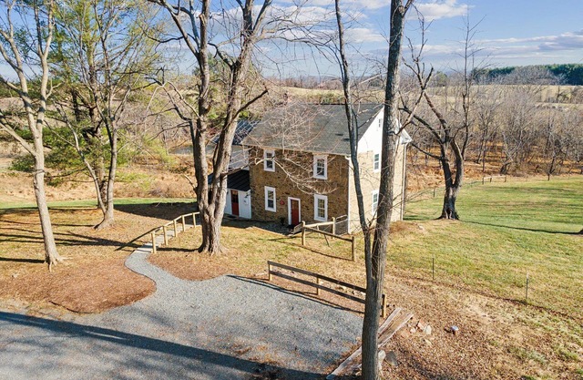 The Spring House: Entire Home Rental on 74-acre, Scarlet Springs Farm