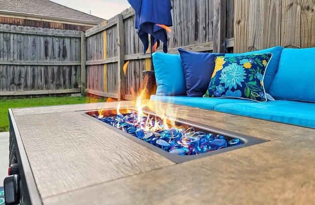 The Stay at Steuben, Fire Pit, Brand new furniture
