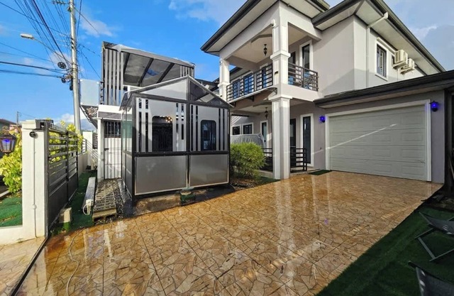 The Studio of Praise