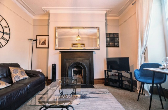 The Summit Apartment Westend - Quiet and Cozy West end flat