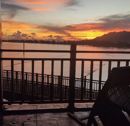 the sunset view lagoon suite