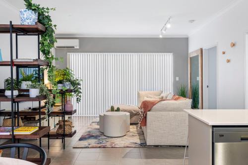 The Swan & Sepal - 2bdr - Ellenbrook