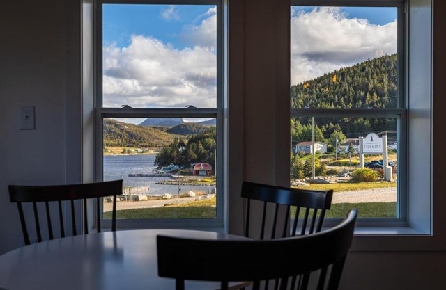 The Tides Inn