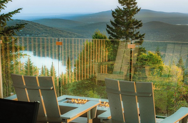 The TOPAZ - Panoramic Views with Spa near Quebec City