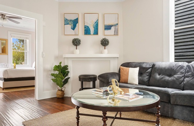 The Travelers Rest | Quiet Downtown Haven