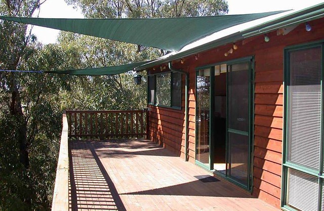 The Tree House - 5 min walk to the beach