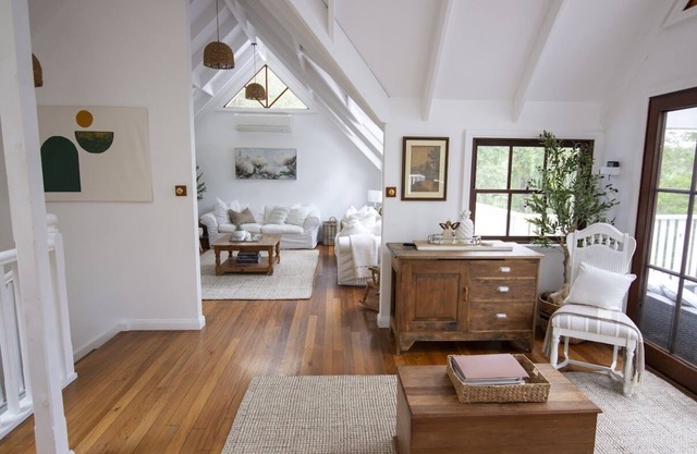 The Tree House, a 5-bedroom house with AC and WiFi in enchanting Cooranbong