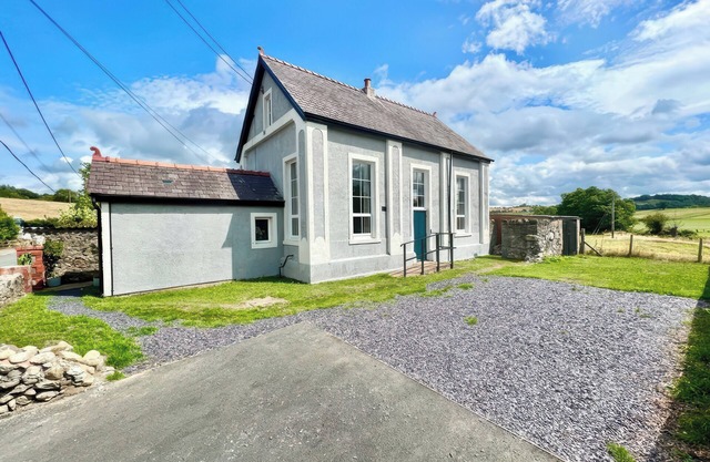 THE VESTRY CONWY, romantic, character holiday cottage in Conwy