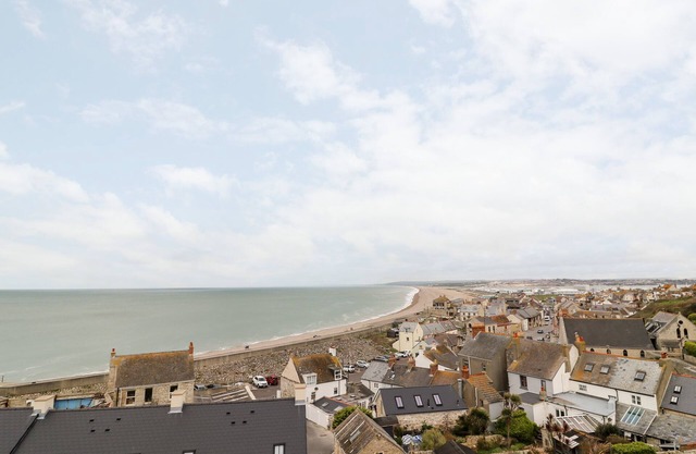 THE VIEW, family friendly in Fortuneswell