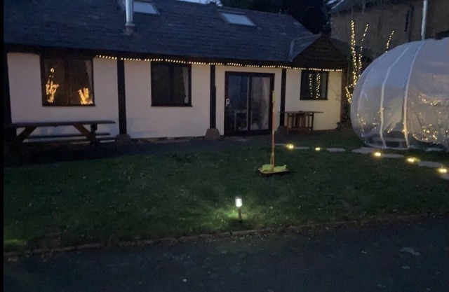 The Warm Hearth: The Stables, Cozy Home With Private hot tub in our Magical Dome