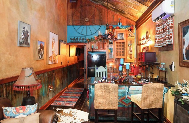 The Wildflower Inn of False River -nKaity Rae Suite