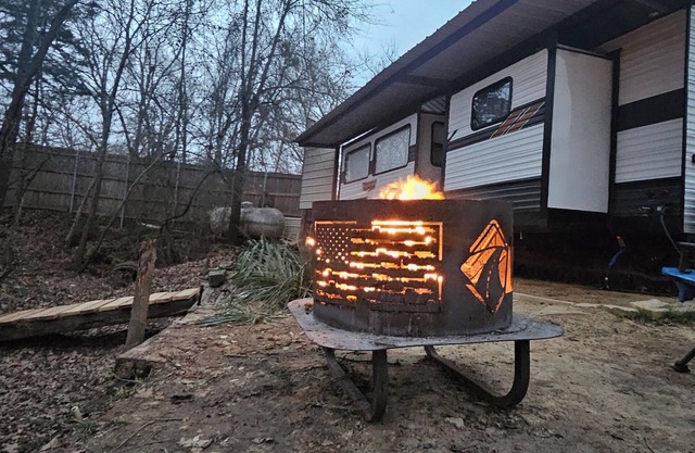 The Wildwood of Beaver Creek - Cozy 2 Bedroom RV w/WiFi, Septic, and more!