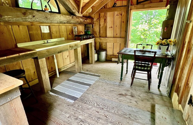 The Windfall Off-Grid Cabin and Farm Stay