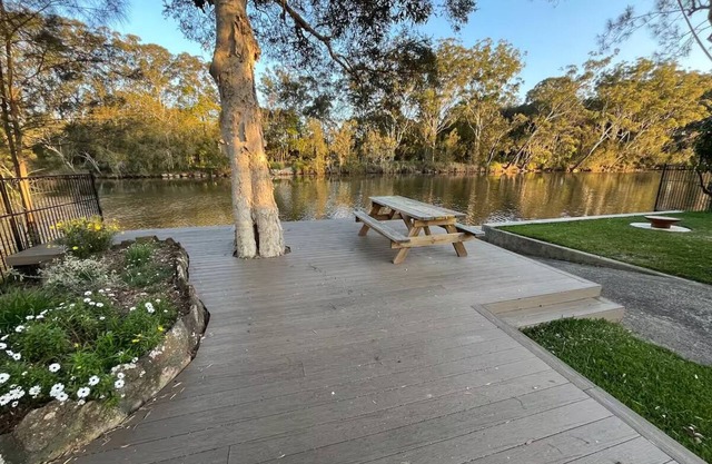 The Wyong River House-Pool/Fishing/Kayak/Fireplace