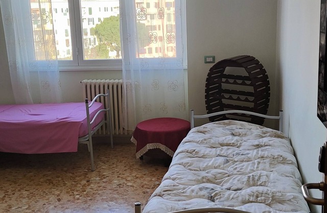 Third floor apartment near Vatican, Metro, parking, climate and free WiFi!